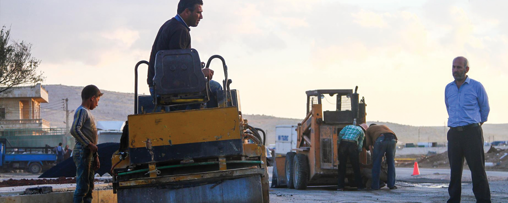 SAC repairs roads between al-Dana and Tarmanin.